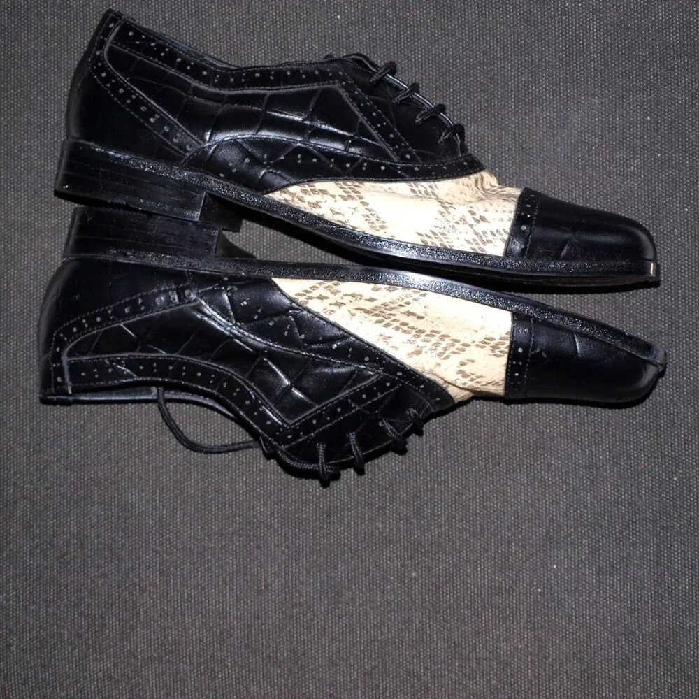Stacy Adams Cream And Black Leather Black Shoes Boys Size 4.5 M